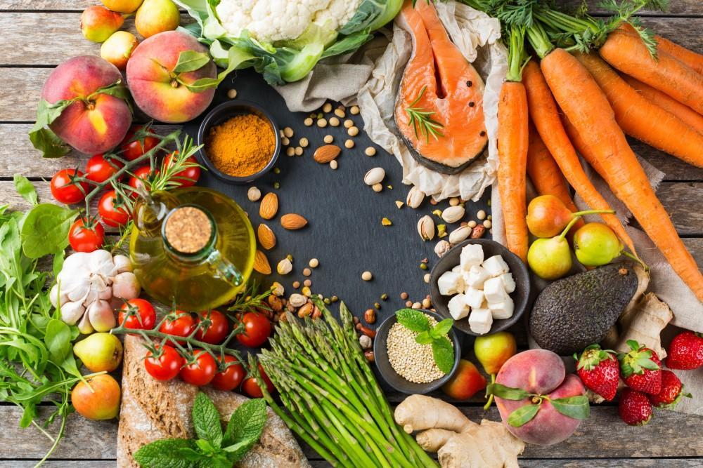 The Top 5 Foods and Top 5 Foods to Avoid When Managing Arthritis Pain